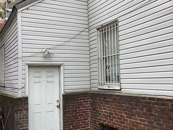 4th image of 8821 Burdette Pl