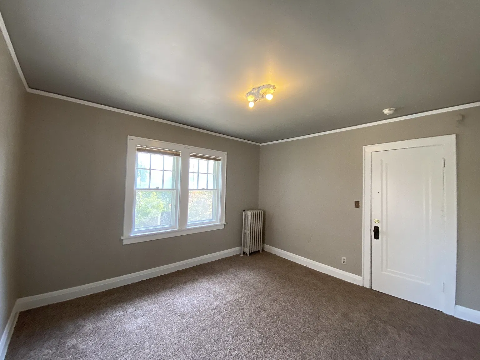 9 bed, 3278 sqft, $8,750 — Photo 3
