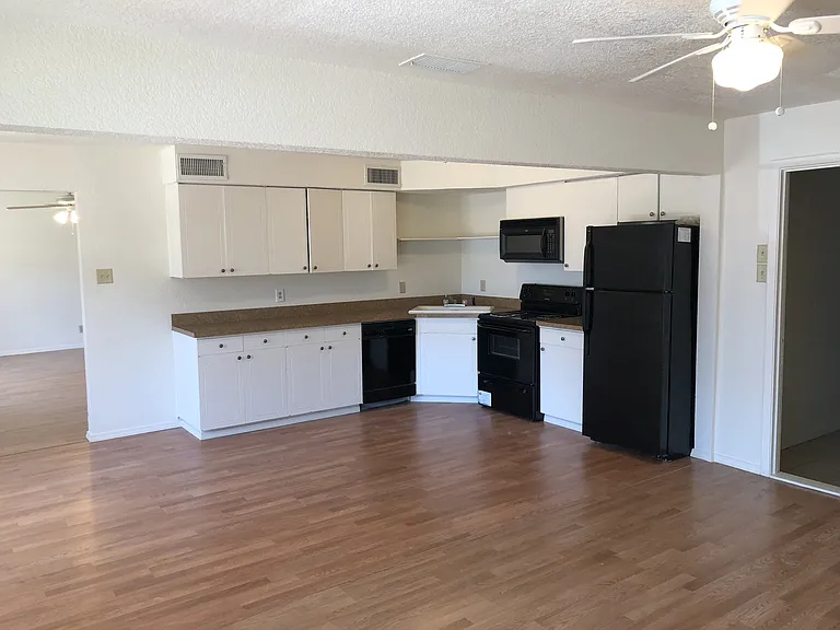 8 Aspen Pl — Photo 3