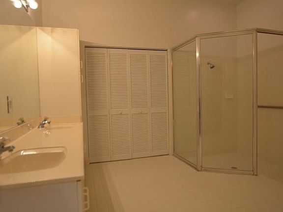 3rd image of 7673 Highlands Cir #1
