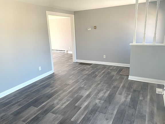 4th image of 38055 N Coolidge Ave