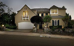 3rd image of 3315 Castleman Ln