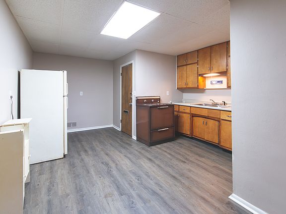5th image of 602 W Hanna Ave APT 8