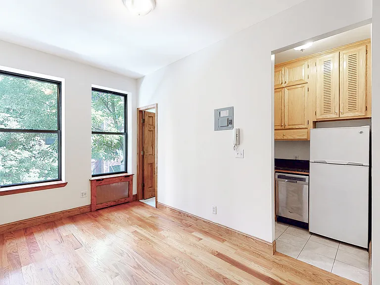 312 W 48th St #17 — Photo 1