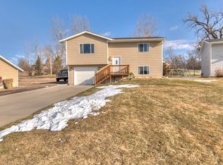 5646 Shaw Ct, Rapid City, SD 57703