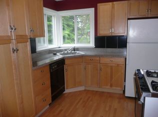 16903 25th Ave NE, Shoreline, WA 98155