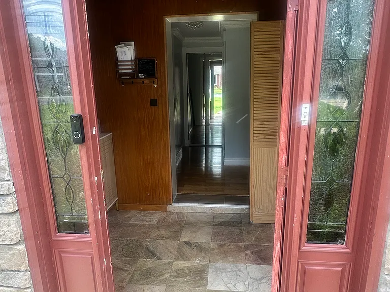 902 Garden City Dr — Photo 3