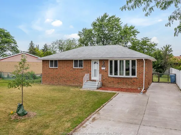 5210 Queen Elizabeth Dr, Windsor, ON N8T 1N3