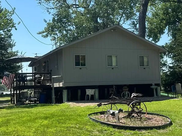 9900 S 252nd St, Waterloo, NE 68069
