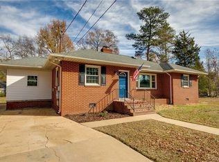 8411 Hood Dr, Richmond, VA 23227