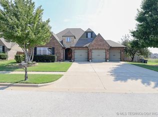 13507 S 20th St, Bixby, OK 74008