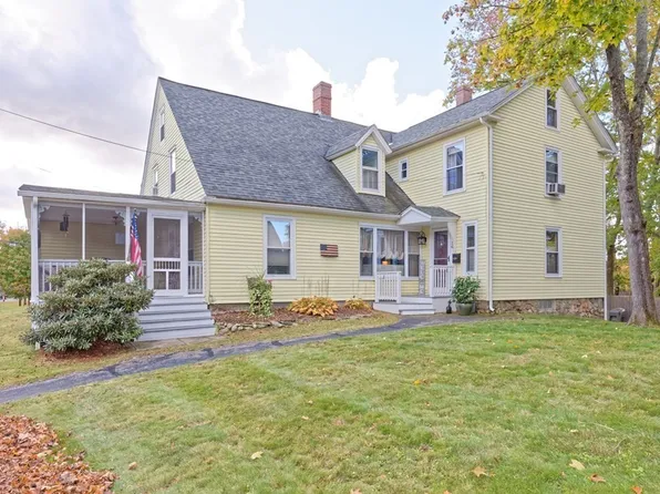16 Dutcher St, Hopedale, MA 01747