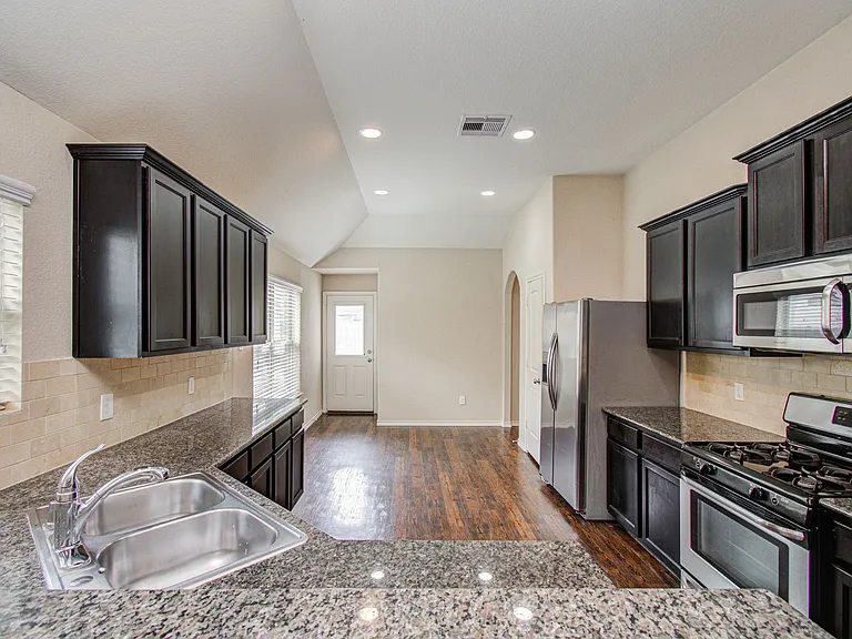 1418 Spencer Glen Ln — Photo 16