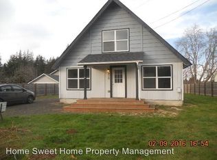 910 Stanford Dr, Cosmopolis, WA 98537