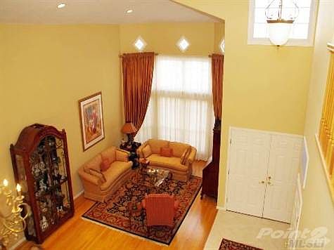 5th image of 82 Sagamore Dr