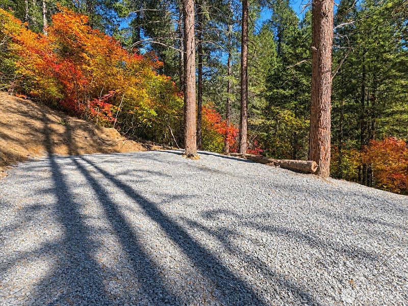 3rd image of 16822 Second Creek Road