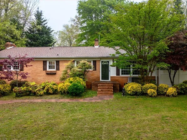 121 Judy Dr, Pickens, SC 29671