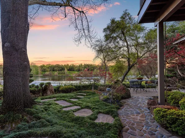 23 Riverbank Pl, Carmichael, CA 95608