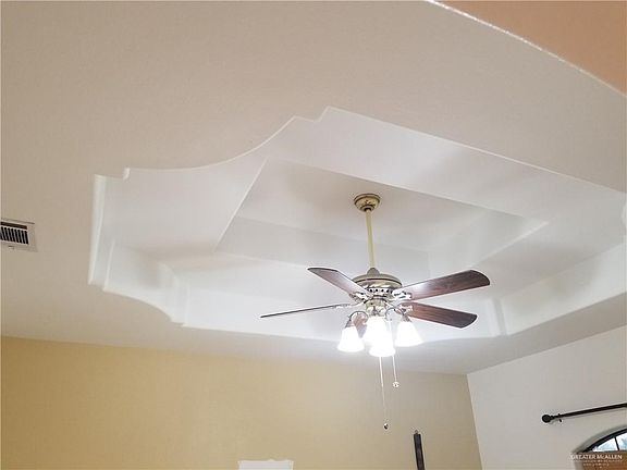 5th image of 1310 Dove Ln