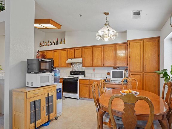 5th image of 245 Palm Ave