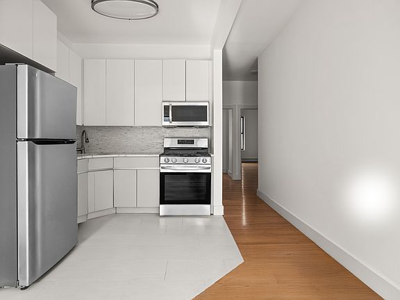 3rd image of 1399 Atlantic Ave APT 2