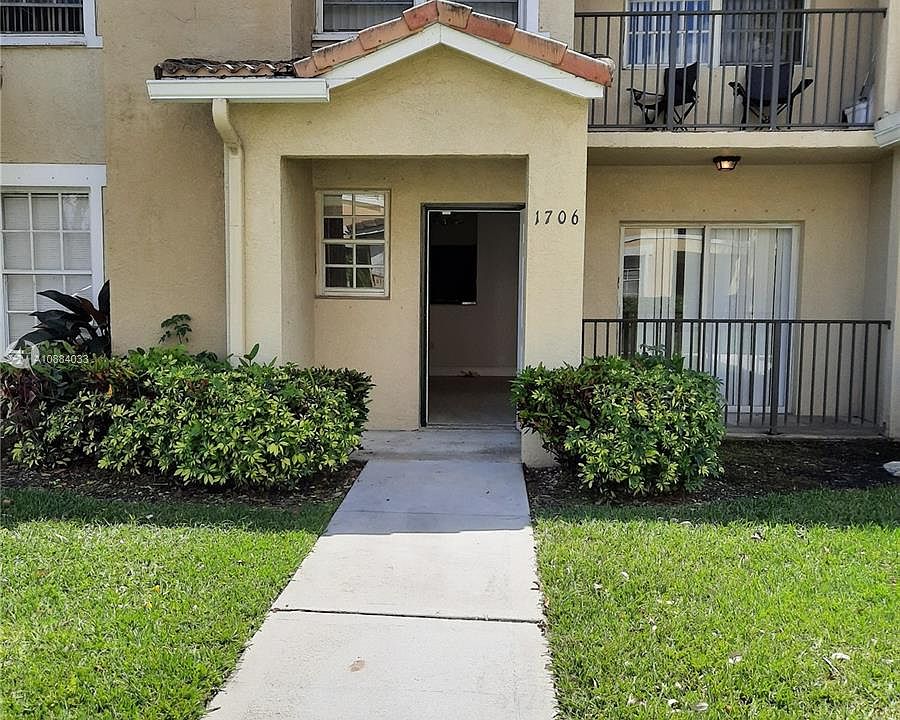 1st image of 1706 Belmont Ln #1706