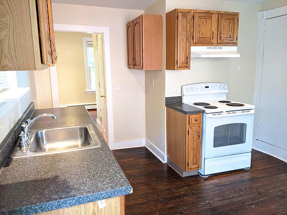 3rd image of 8 Williams St #1