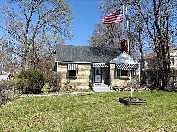2nd image of 176 Willow Avenue