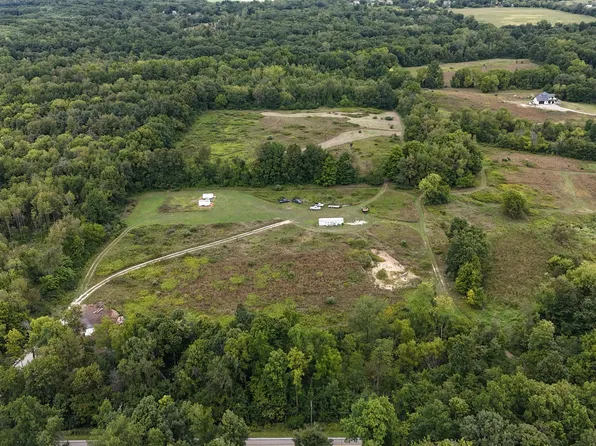3150 Bankers Rd, Hillsdale, MI 49242
