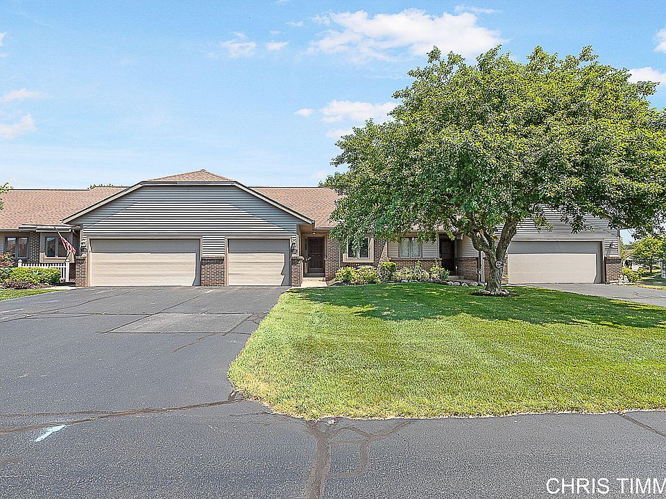 1st image of 2072 Lakeview Dr