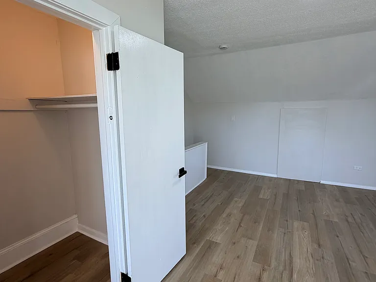 100 N Johnston Ave — Photo 33