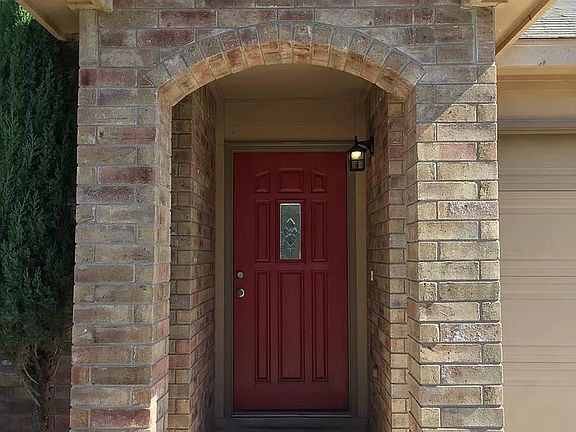 3rd image of 3827 Mahogany Cv