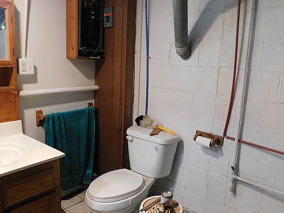 4th image of 3402 Seabrook Ave