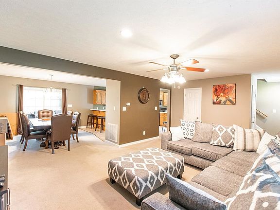 3rd image of 103 Willard Way