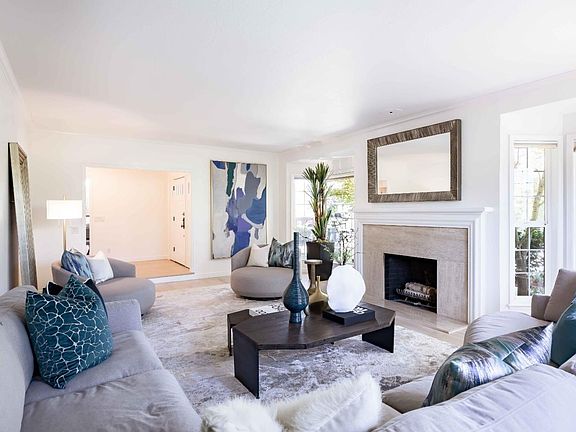4th image of 440 San Domingo Way