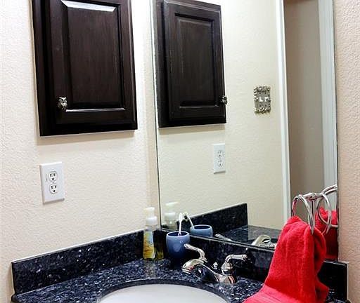 4th image of 4513 Stirling Dr