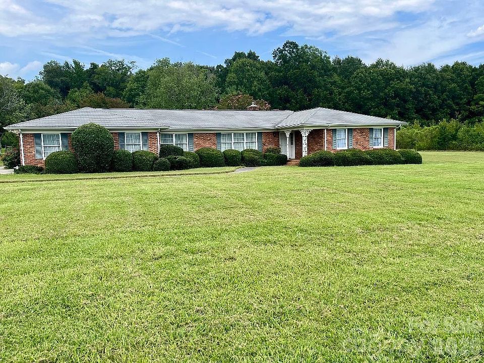 1st image of 3320 Goldmine Rd