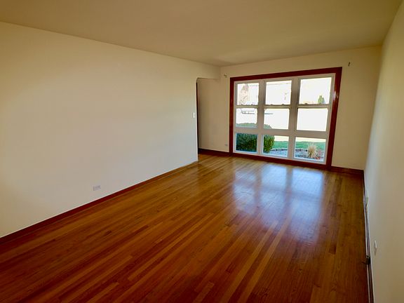 4th image of 10635 S Kedzie Ave