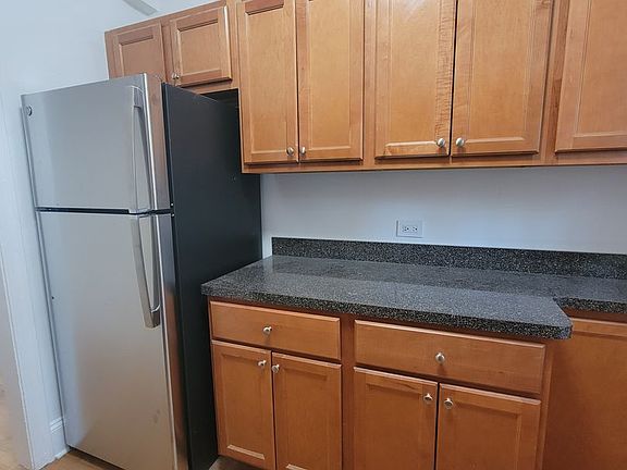 2nd image of 1639 W Fargo Ave APT 1A