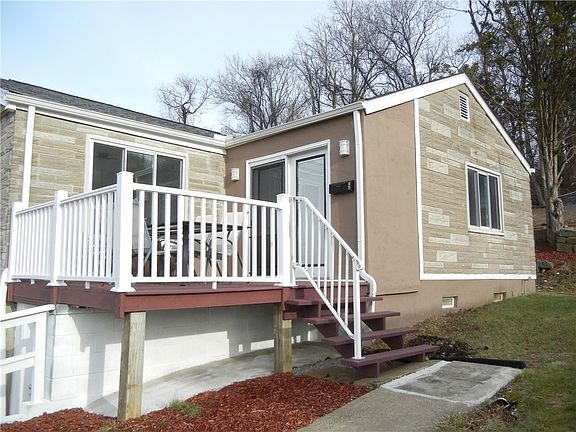 3rd image of 158 Moffat Ave