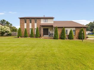 11923 Bergamot Dr, Granger, IN 46530