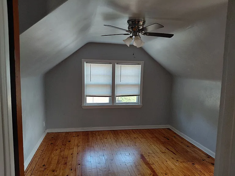3911 Warrendale Rd — Photo 24