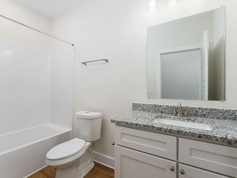 816 Nixon St #D — Photo 3