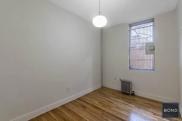 Rented by Bond New York | media 21