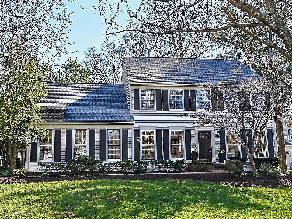 1st image of 14505 S Hills Ct