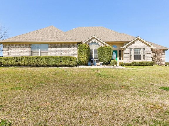 2nd image of 104 Longhorn Ct
