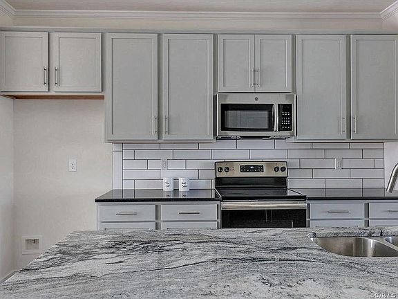 5th image of 3045 Farmstead Mill Dr