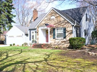 227 Kenwick Dr, Akron, OH 44313