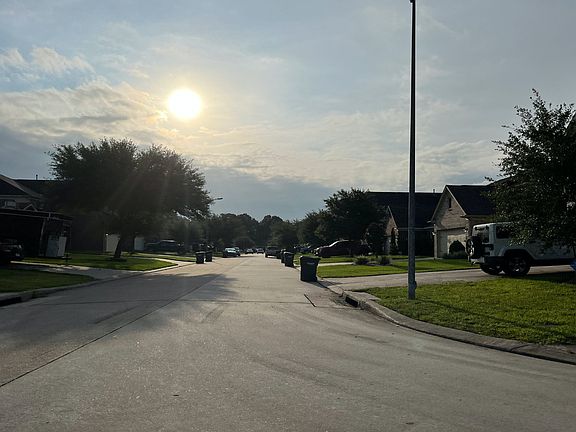 4th image of 12219 Scarlet River Dr