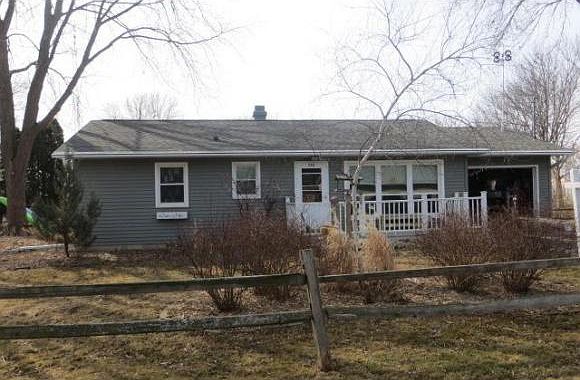 1st image of 732 Lakeshore Dr